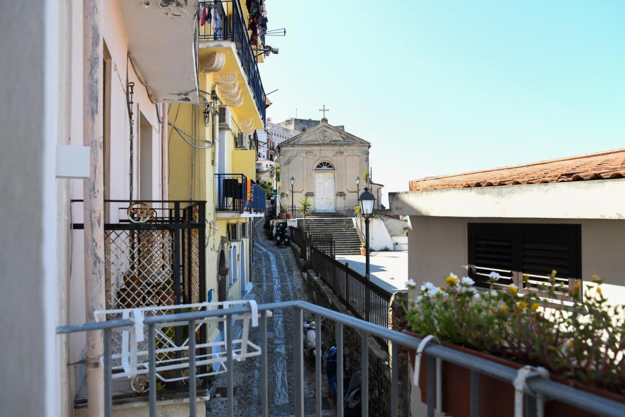 Signora Tita B&B Chianalea - ชิลลา ภายนอก รูปภาพ